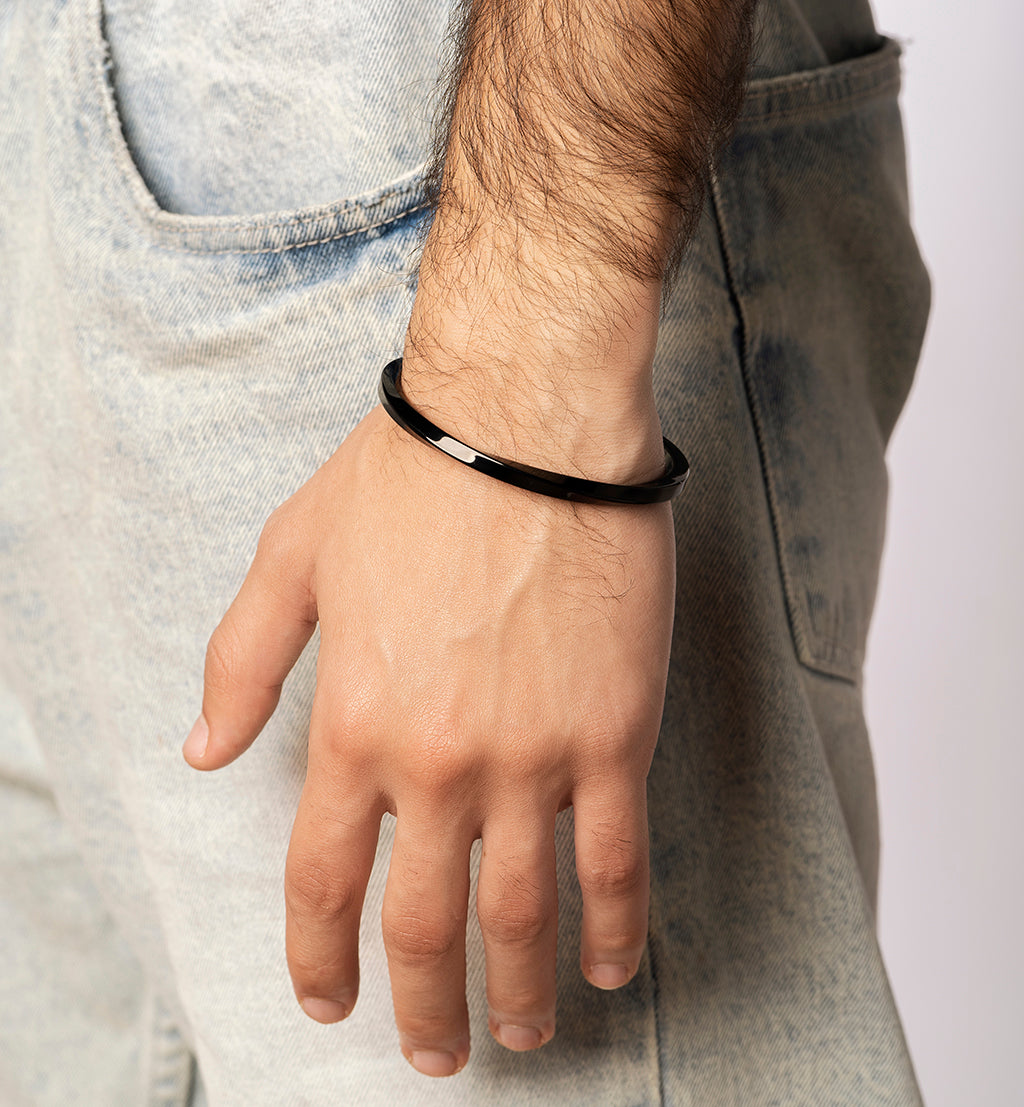 Nexus - Bracelet (Black)